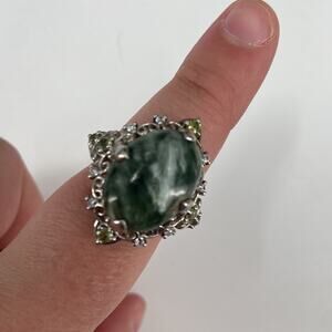 Karis Sterling Silver green stone ring Size 7